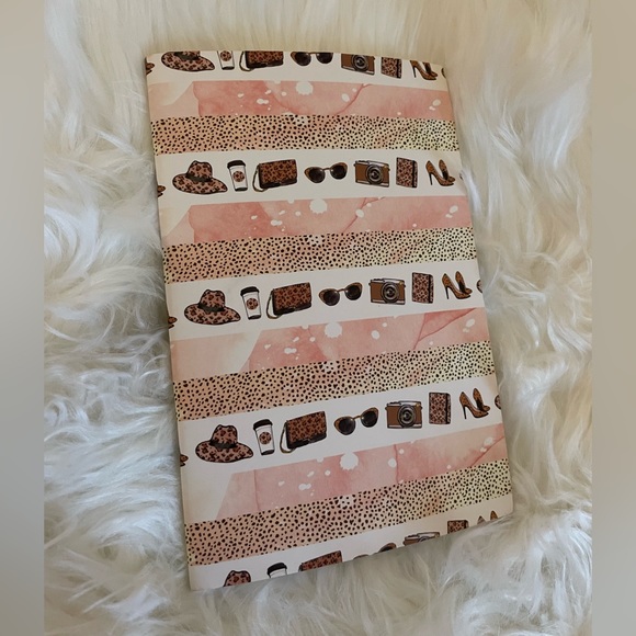 NOTEBOOK - Picture 2 of 4